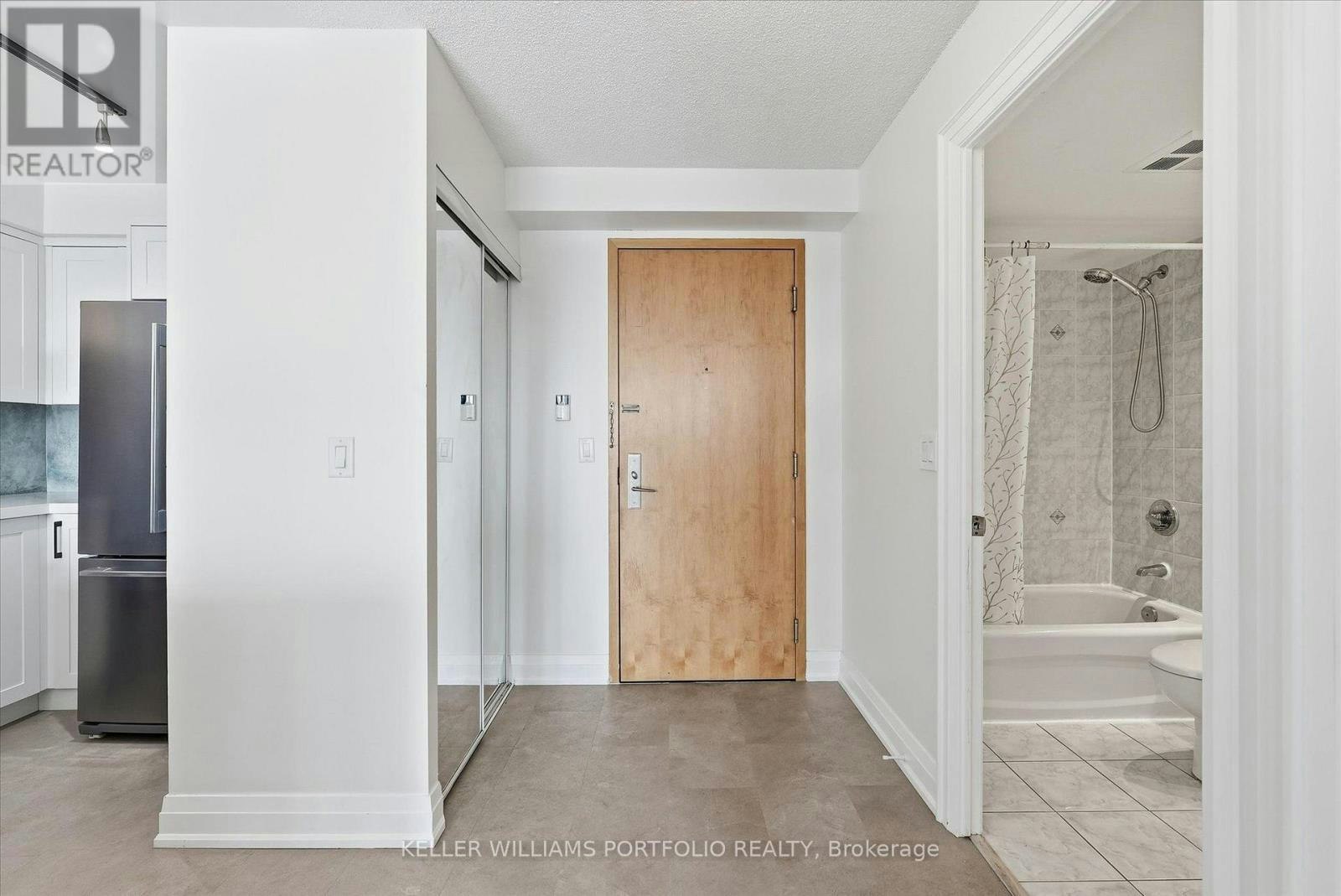 607-48 Suncrest Boulevard, Markham, ON, L3T 7Y5 - 7