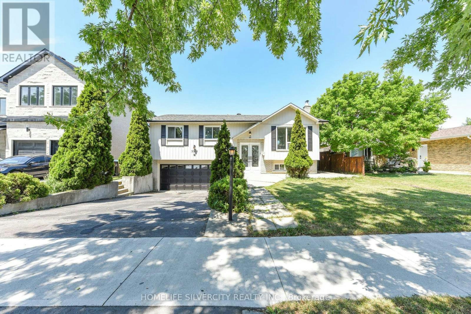 3315 Dwiggin Avenue, Mississauga, ON, L4T 3J3