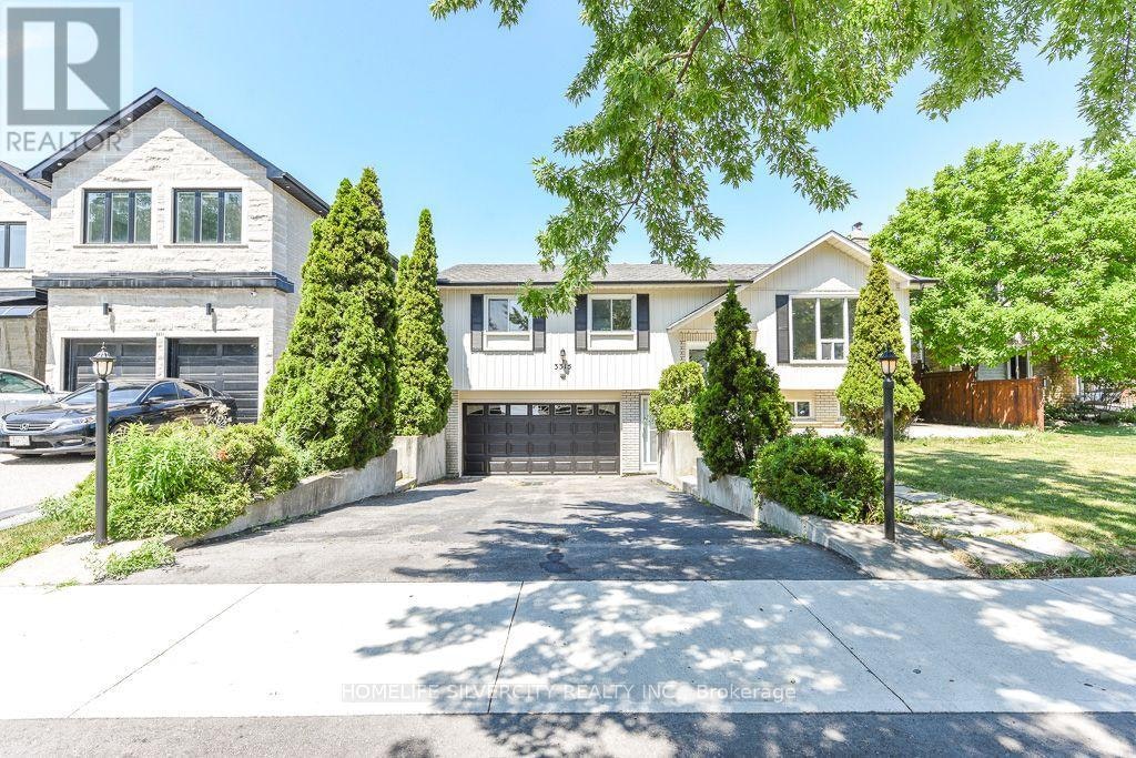 3315 Dwiggin Avenue, Mississauga, ON, L4T 3J3