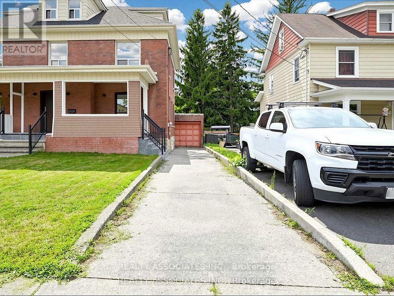 6058 Culp Street, Niagara Falls, ON, L2G 2B7 - 3