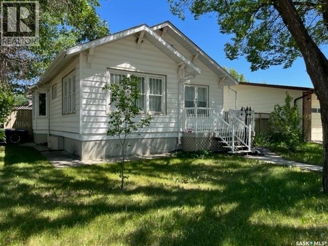 394 2nd Street, Shaunavon, SK, S0N 2M0
