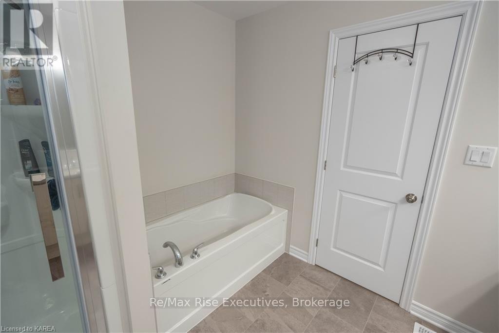 1673 Brookedayle Avenue, Kingston, ON, K7P 0T1 - 23