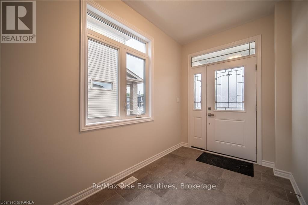 1673 Brookedayle Avenue, Kingston, ON, K7P 0T1 - 4