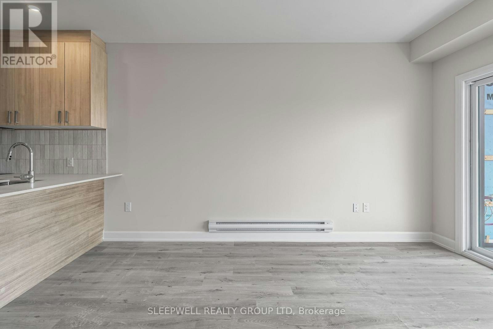 403-370 Cambridge Street N, Ottawa, ON, K1R 7B7 - 5