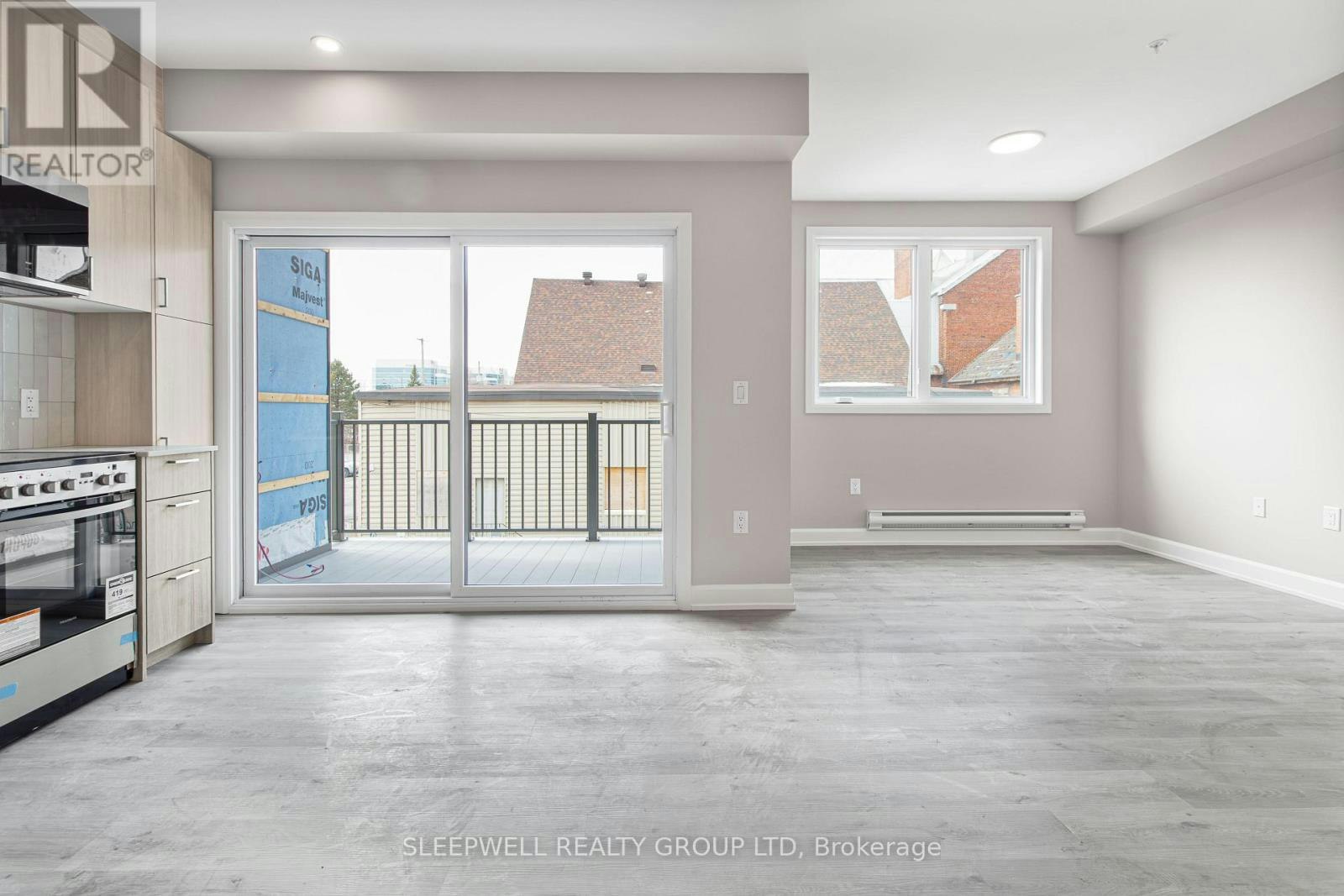 303-370 Cambridge Street N, Ottawa, ON, K1R 7B7 - 5