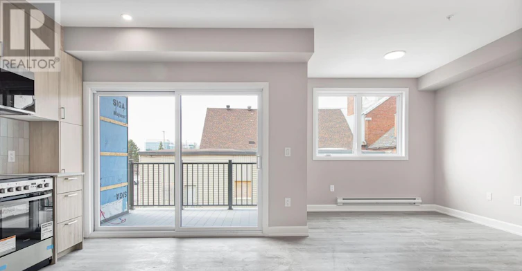 303-370 Cambridge Street N, Ottawa, ON, K1R 7B7 - 5