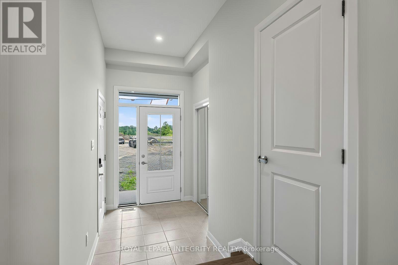 740 Tadpole Crescent, Ottawa, ON, K2J 7N1 - 3