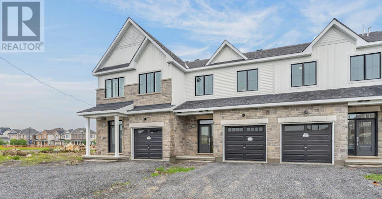 740 Tadpole Crescent, Ottawa, ON, K2J 7N1 - 2