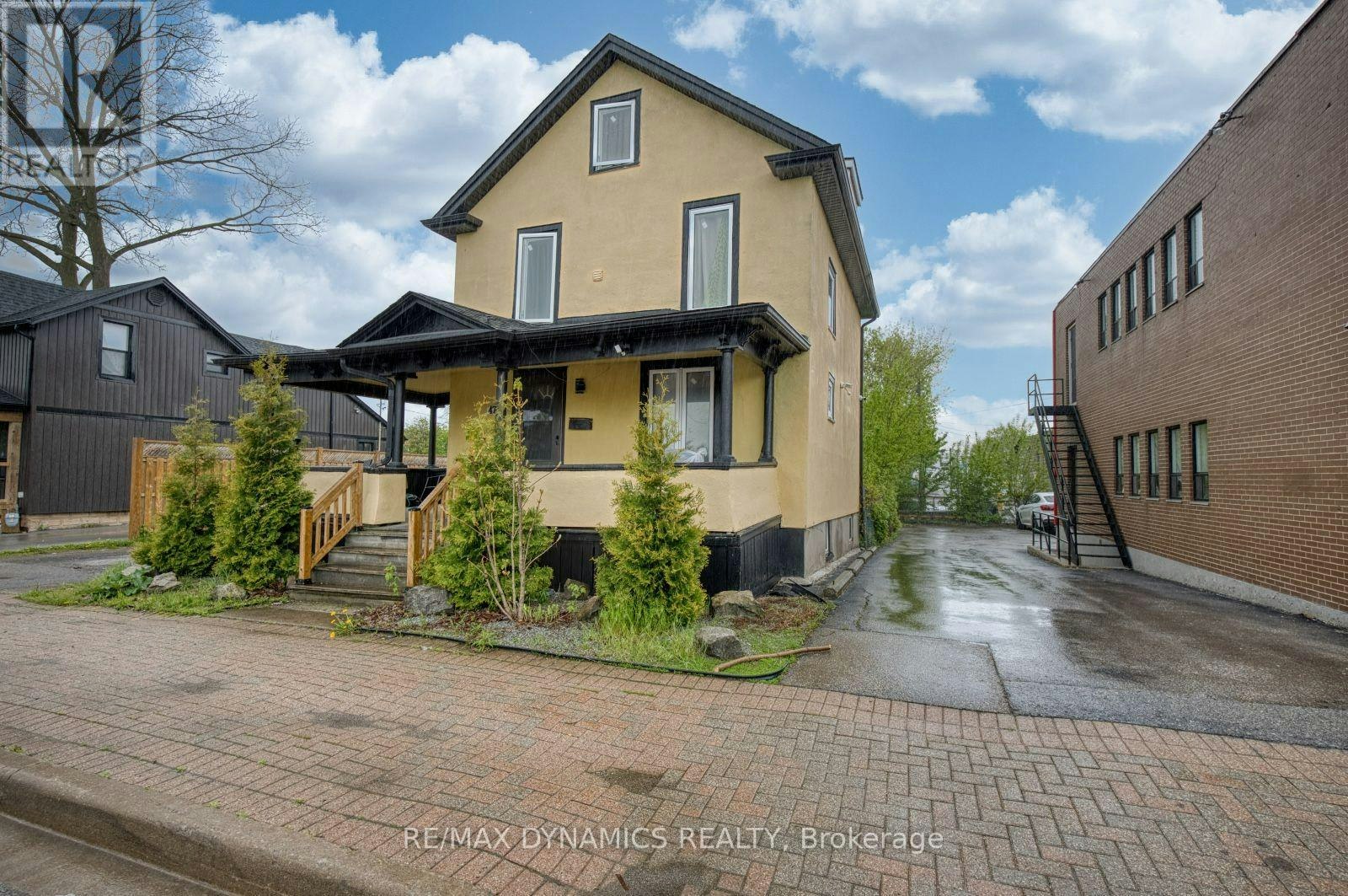 4770 Queen Street, Niagara Falls, ON, L2E 2M3