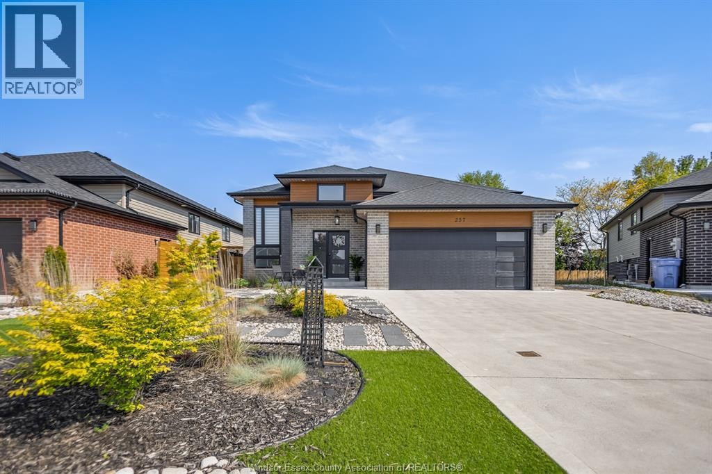 257 Robinson Avenue, Essex, ON, N8M 0A8