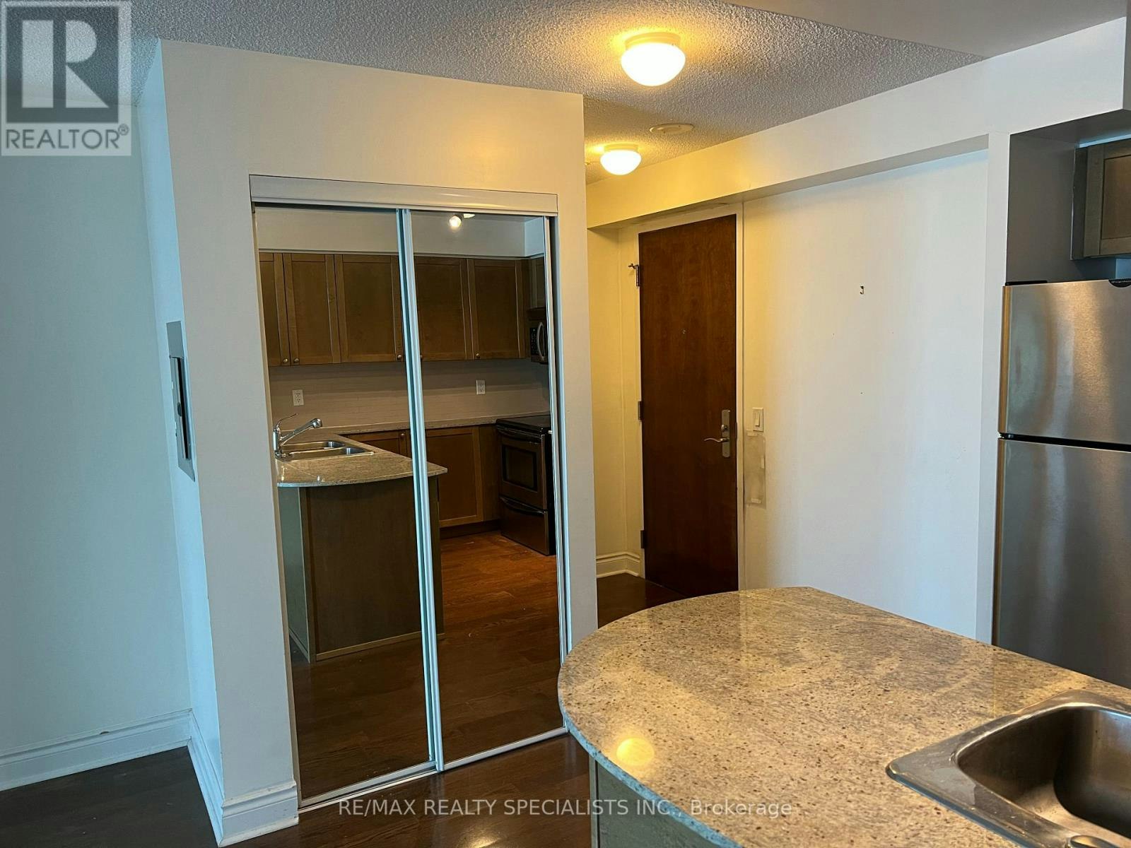 3907-763 Bay Street, Toronto, ON, M5G 2R3 - 6