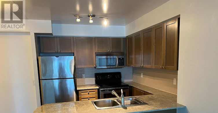 3907-763 Bay Street, Toronto, ON, M5G 2R3 - 5