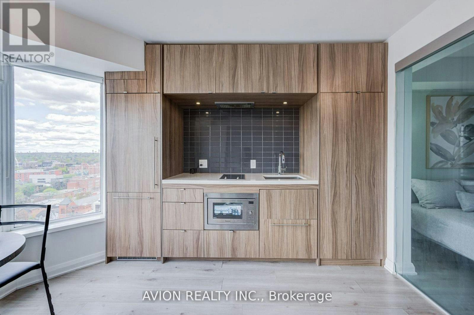 1920-155 Yorkville Avenue, Toronto, ON, M5R 0B4 - 6