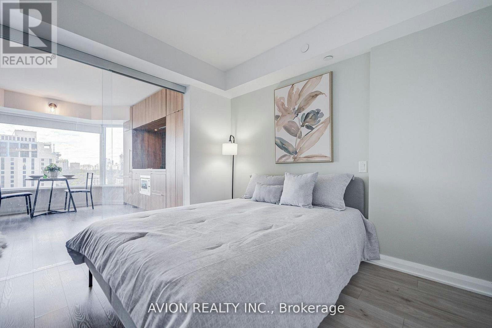 1920-155 Yorkville Avenue, Toronto, ON, M5R 0B4 - 10
