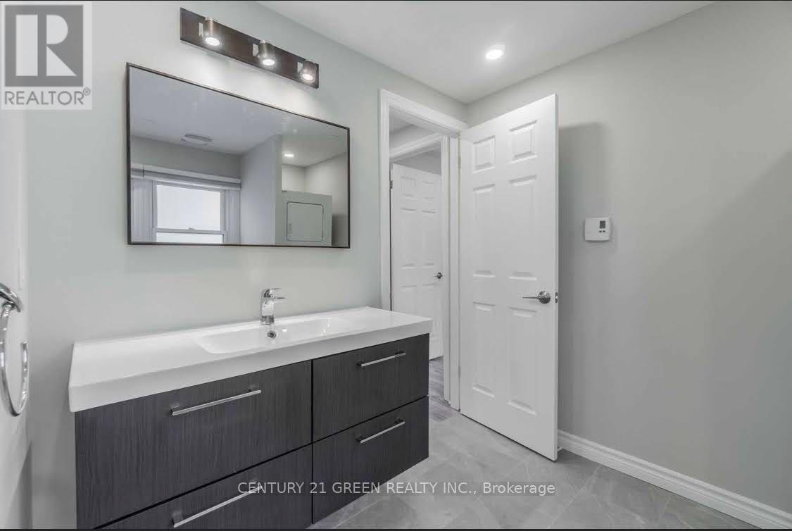 UPPER-415 Aztec Drive, Oshawa, ON, L1J 7T5 - 10