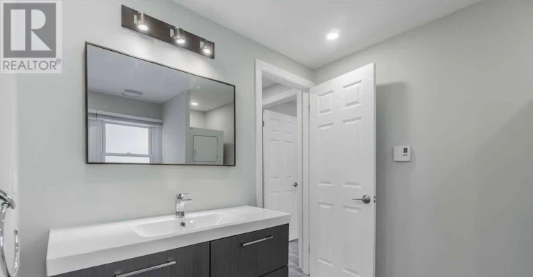 UPPER-415 Aztec Drive, Oshawa, ON, L1J 7T5 - 10