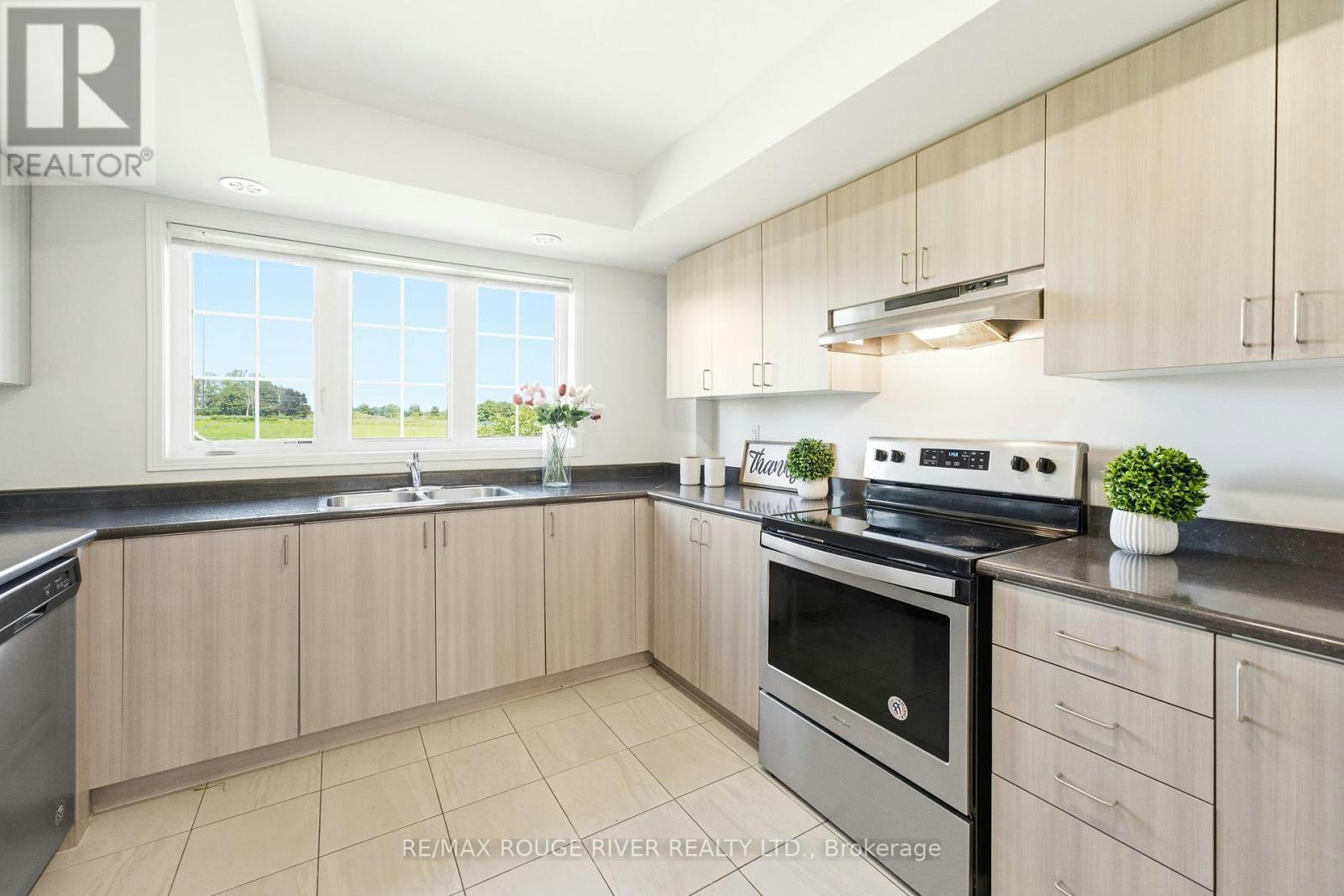 2669 Deputy Minister Path, Oshawa, ON, L1L 0M7 - 16