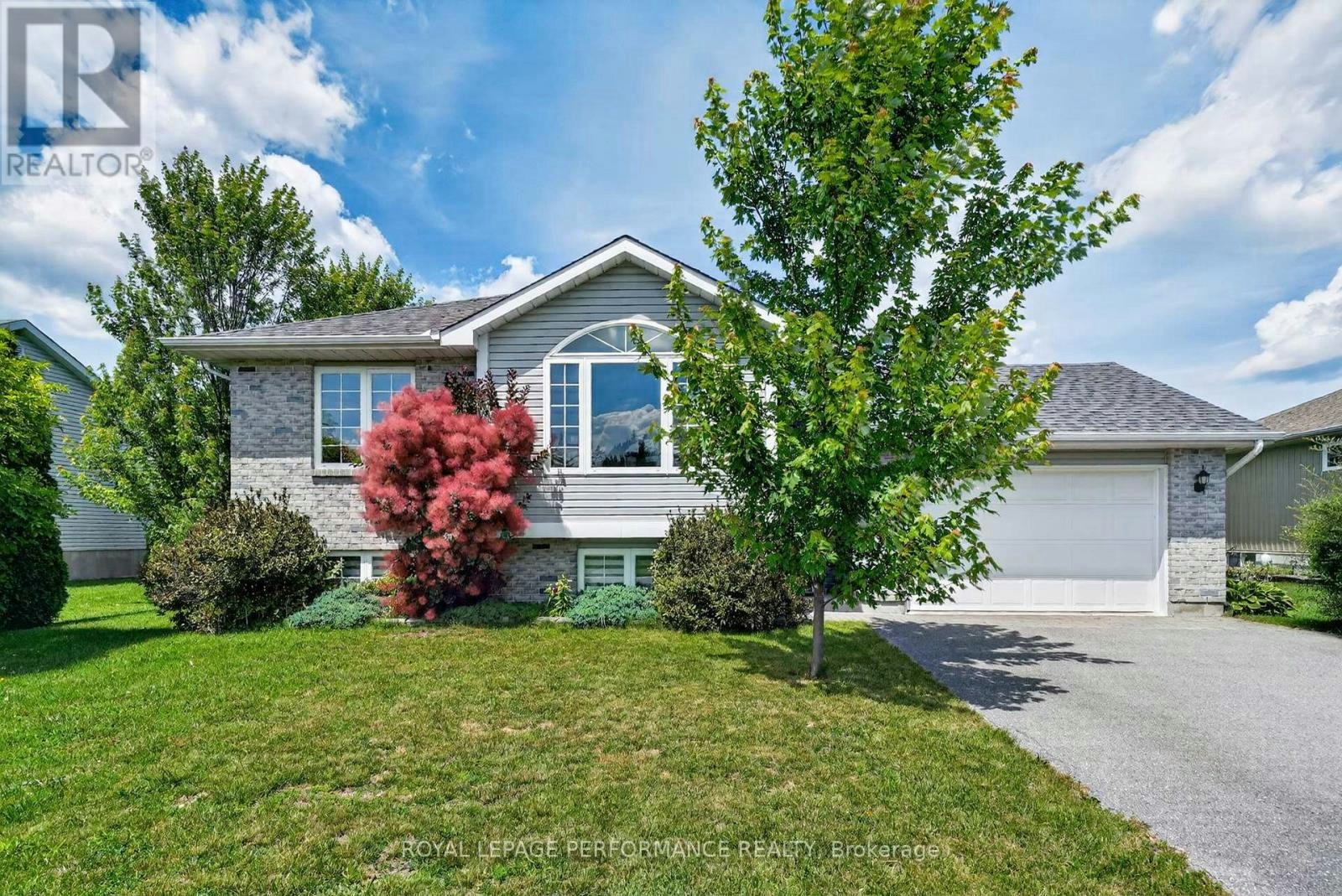 79 Hickory Street, South Stormont, ON, K0C 1M0