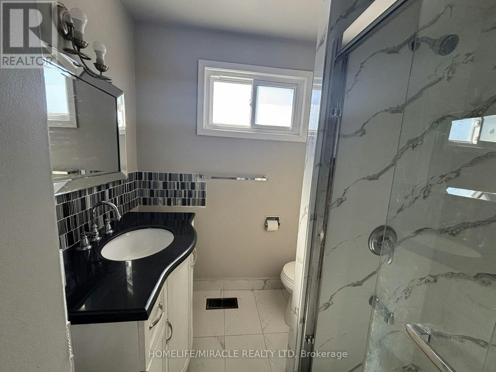MAIN-219 Mcmurchy Avenue, Brampton, ON, L6Y 1Z2 - 15