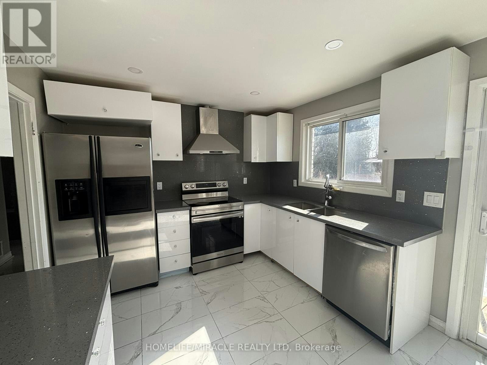 MAIN-219 Mcmurchy Avenue, Brampton, ON, L6Y 1Z2 - 8