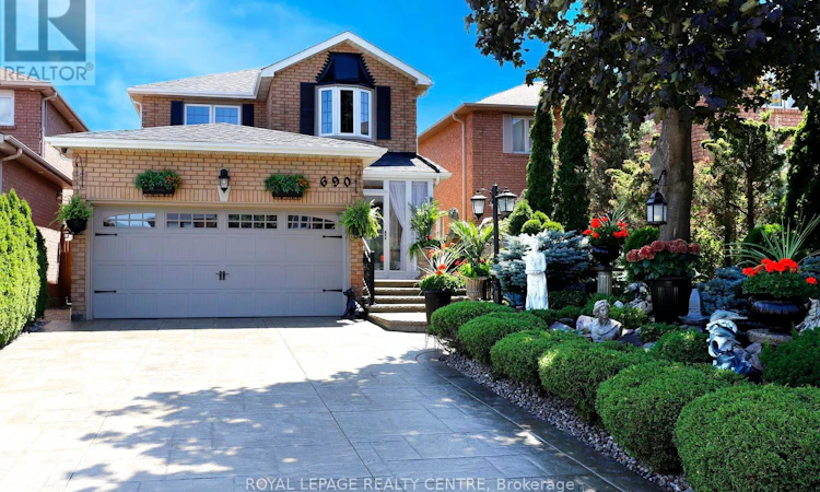 690 Ashprior Avenue