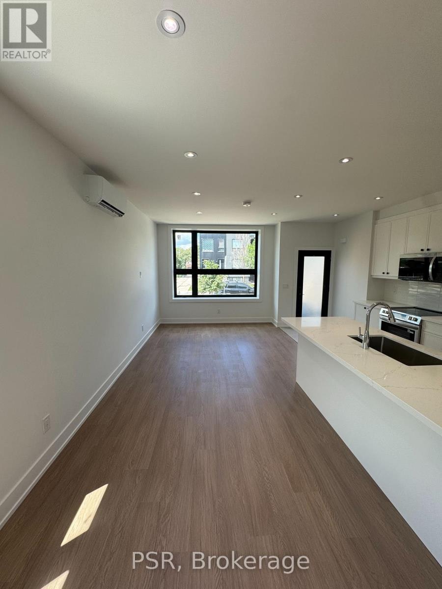 MAIN-99 Ypres Road, Toronto, ON, M6M 3X2 - 4