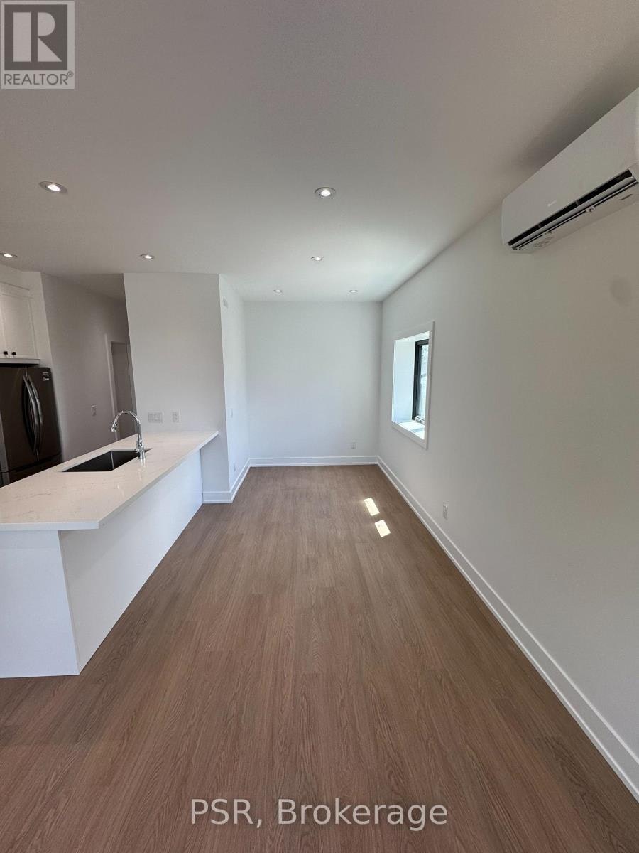 MAIN-99 Ypres Road, Toronto, ON, M6M 3X2 - 5