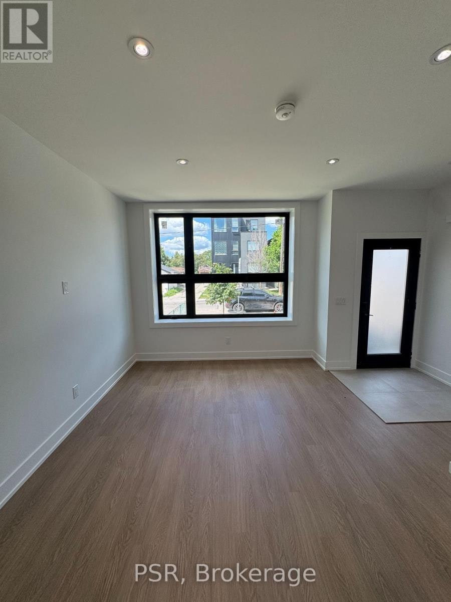 MAIN-99 Ypres Road, Toronto, ON, M6M 3X2 - 3