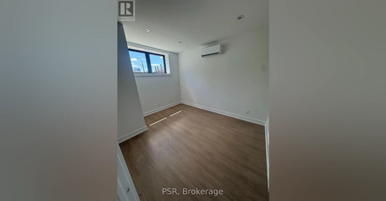 MAIN-99 Ypres Road, Toronto, ON, M6M 3X2 - 11