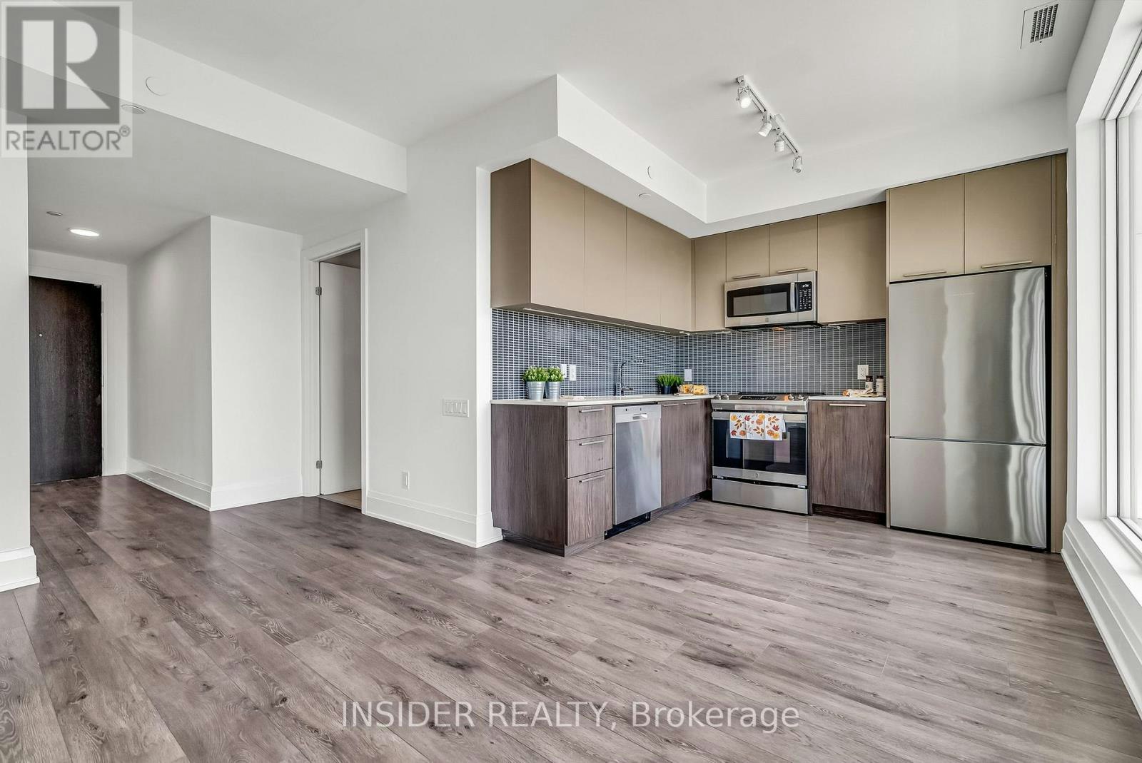 1009-20 Brin Drive, Toronto, ON, M8X 0B2 - 3