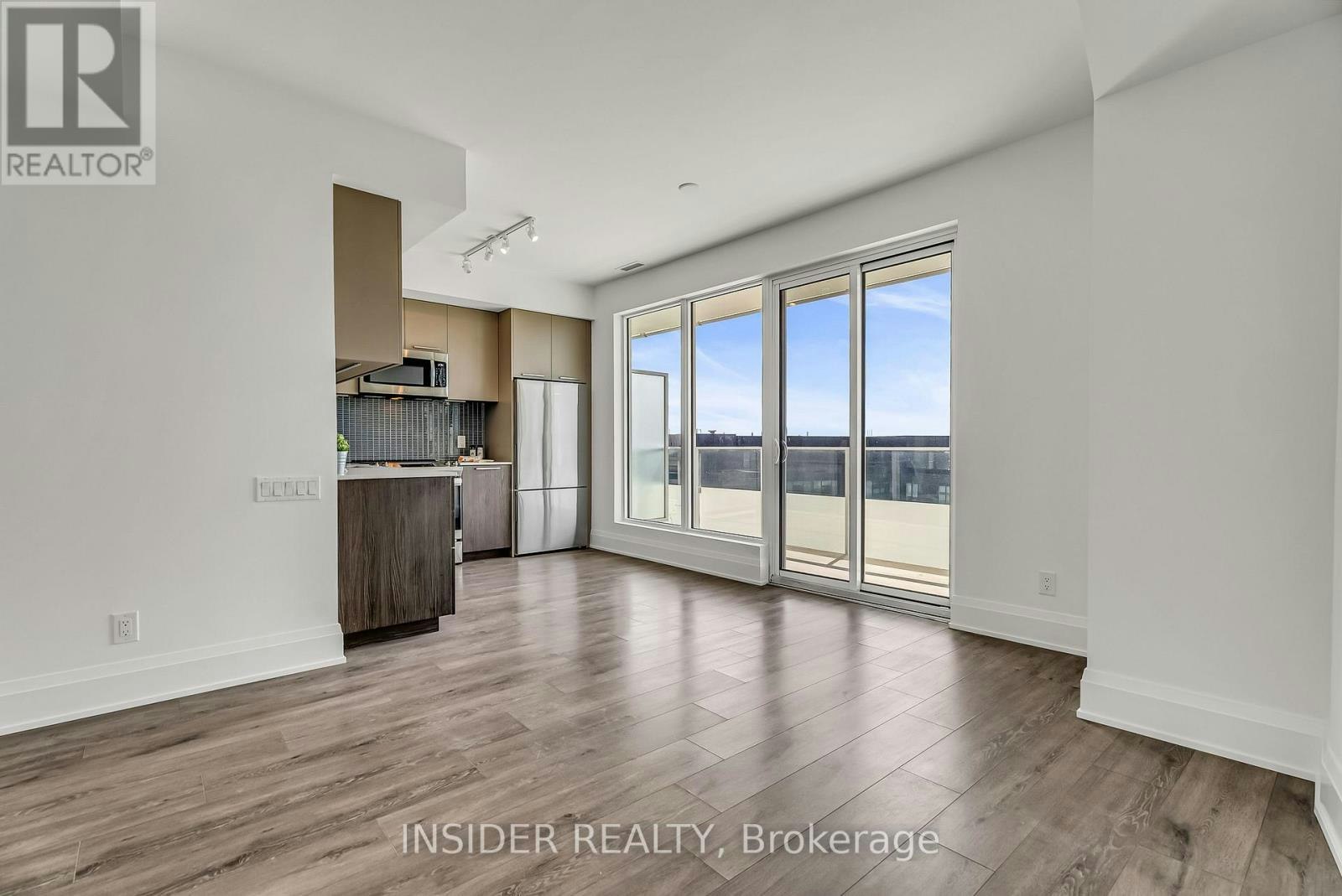 1009-20 Brin Drive, Toronto, ON, M8X 0B2 - 4
