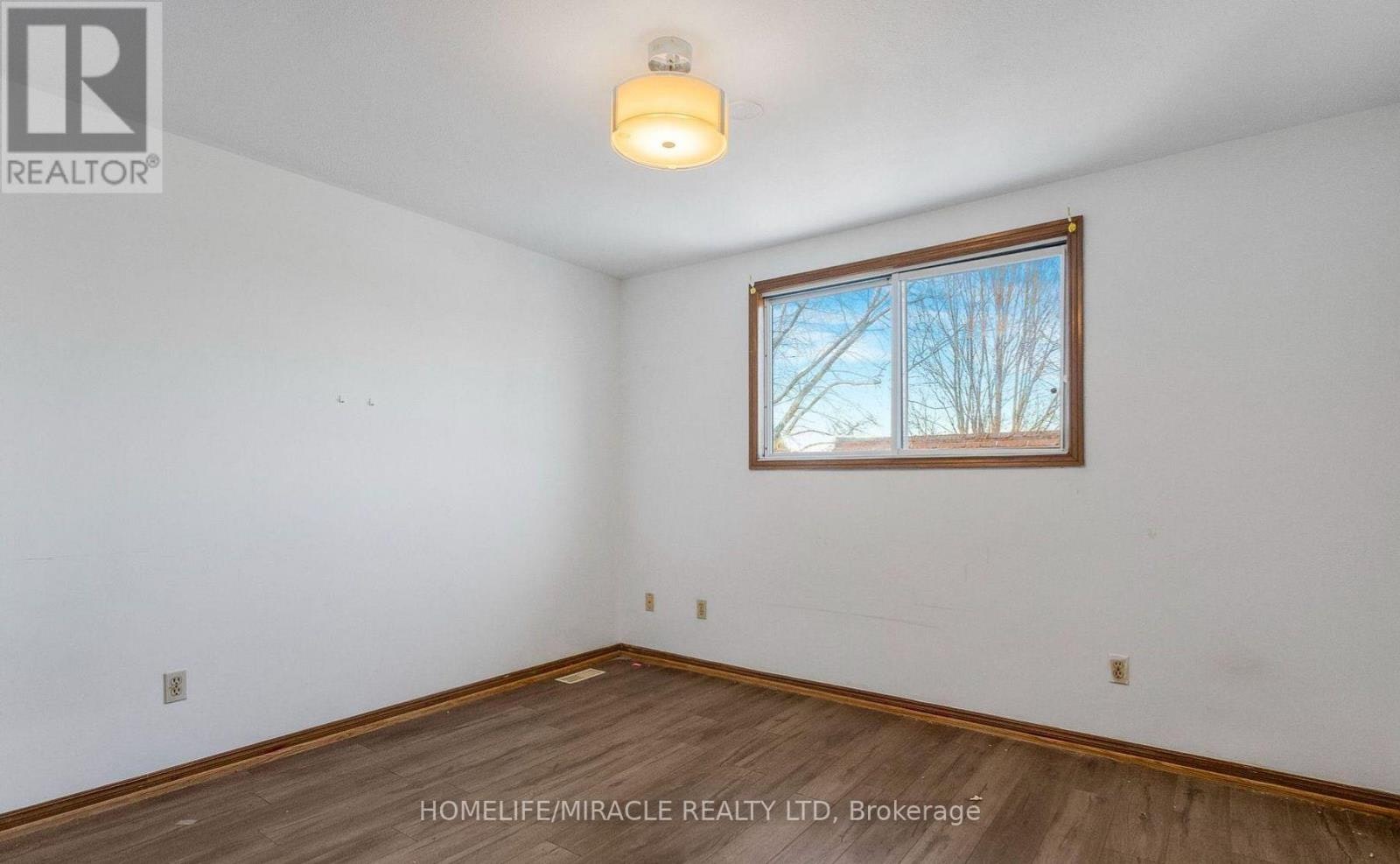 4 Eastwood Drive, Welland, ON, L3C 6W3 - 13