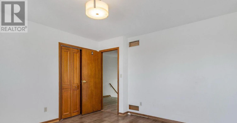 4 Eastwood Drive, Welland, ON, L3C 6W3 - 14