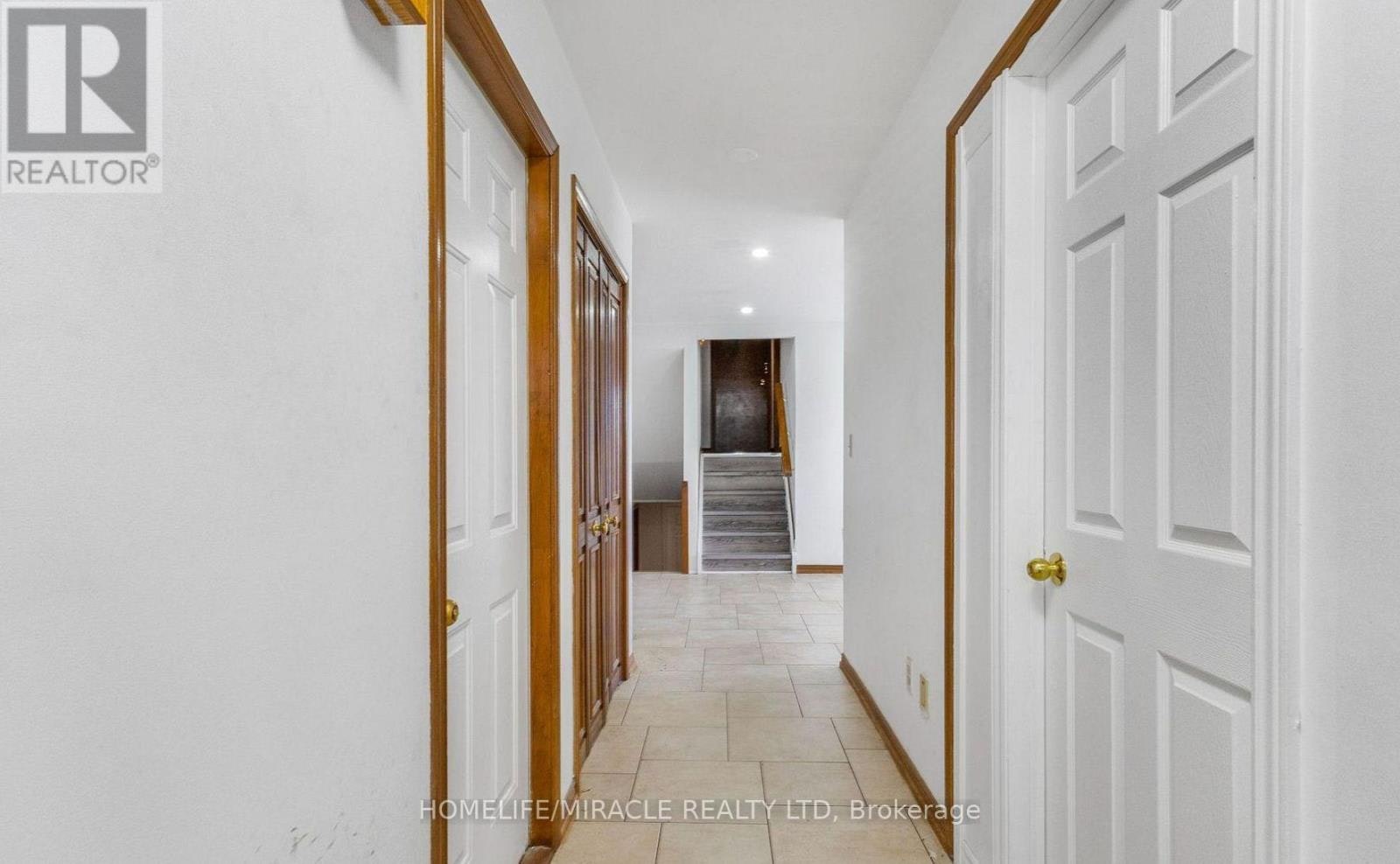 4 Eastwood Drive, Welland, ON, L3C 6W3 - 4