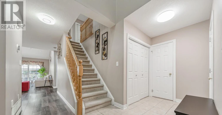 93 Lynch Circle, Guelph, ON, N1L 1R8 - 8
