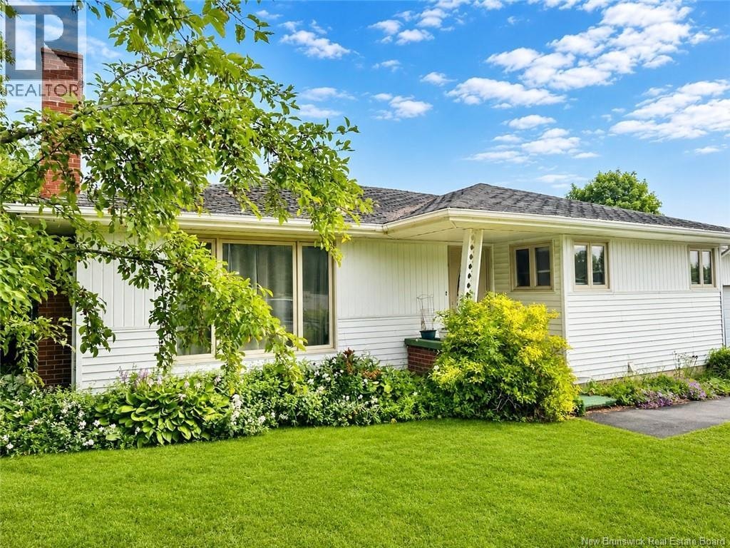 688 Eh Daigle Boulevard, Grand Falls, NB, E3Z 2S1