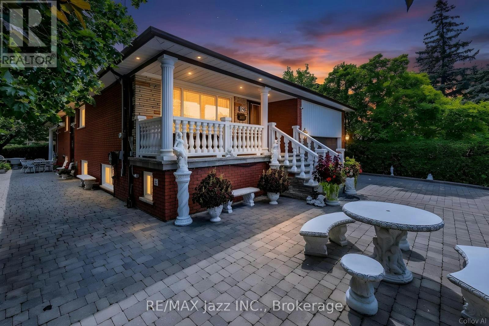 89 Crestwood Road, Vaughan, ON, L4J 1A7