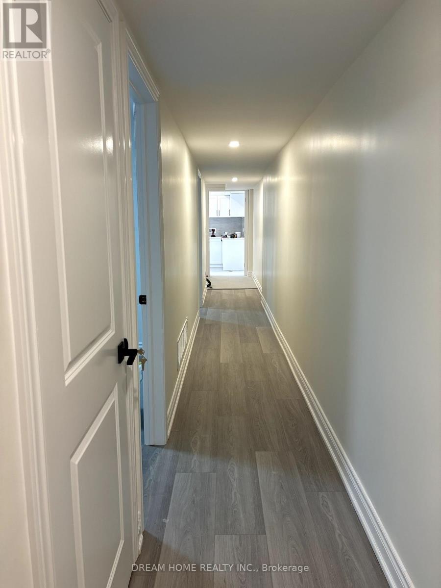 B03-643 Bathurst Street, Toronto, ON, M5S 2R2 - 2