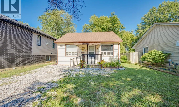 526 Lesperance