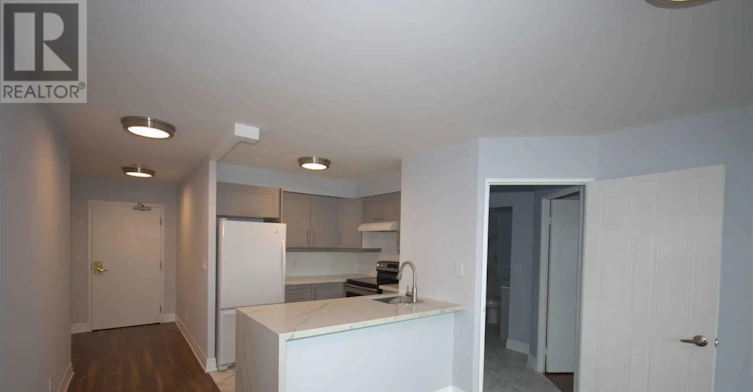 810-150 Dunlop Street E, Barrie, ON, L4M 6H1 - 4