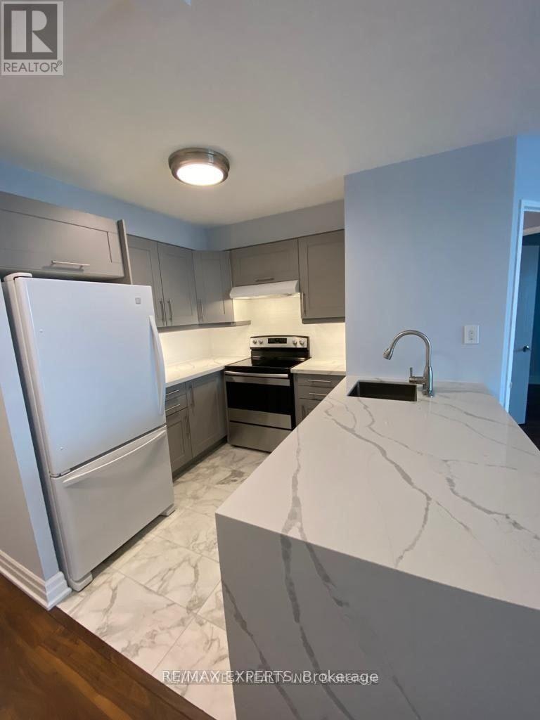 810-150 Dunlop Street E, Barrie, ON, L4M 6H1 - 5