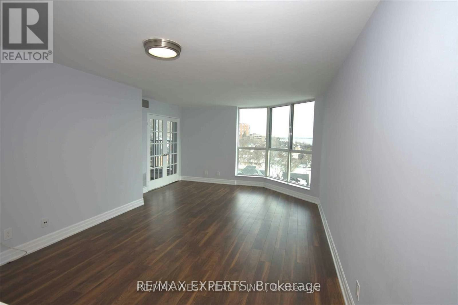 810-150 Dunlop Street E, Barrie, ON, L4M 6H1 - 8