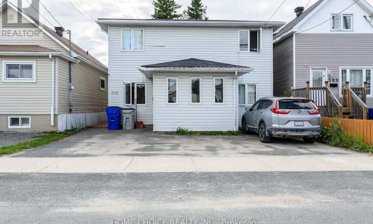 305 Maple Street N