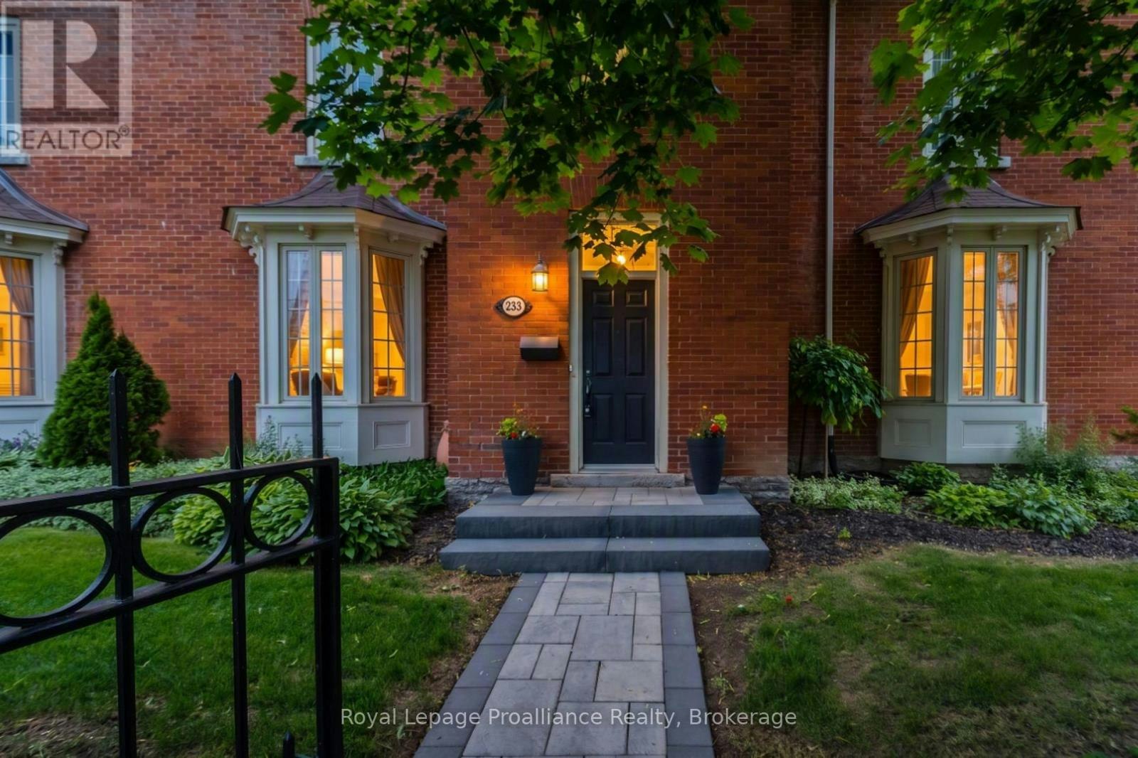 5-233 John Street, Belleville, ON, K8N 3G2