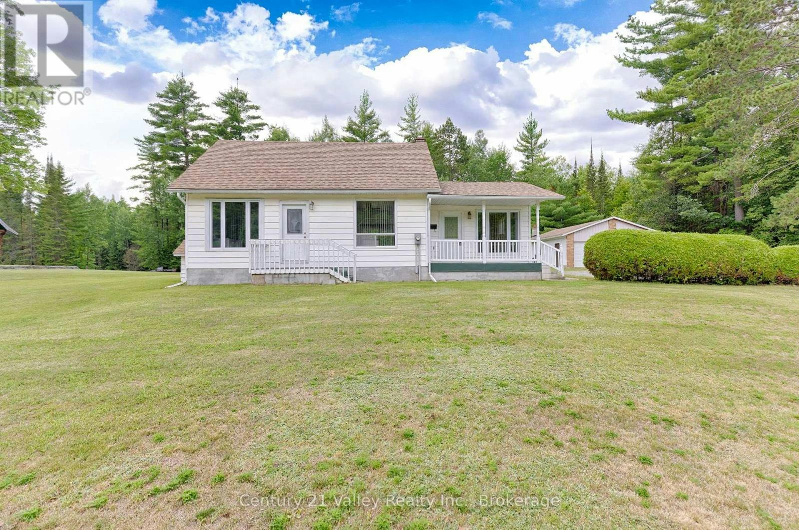 33949 41 Highway, Eganville, ON, K0J 1T0
