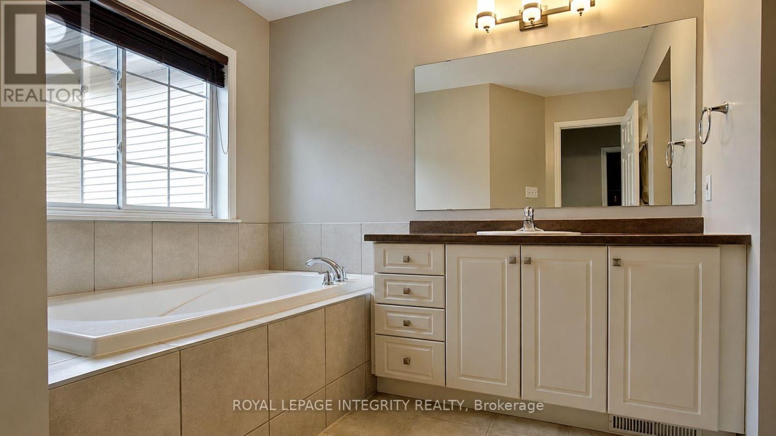 302 Quetico Private, Ottawa, ON, K2J 0E7 - 14