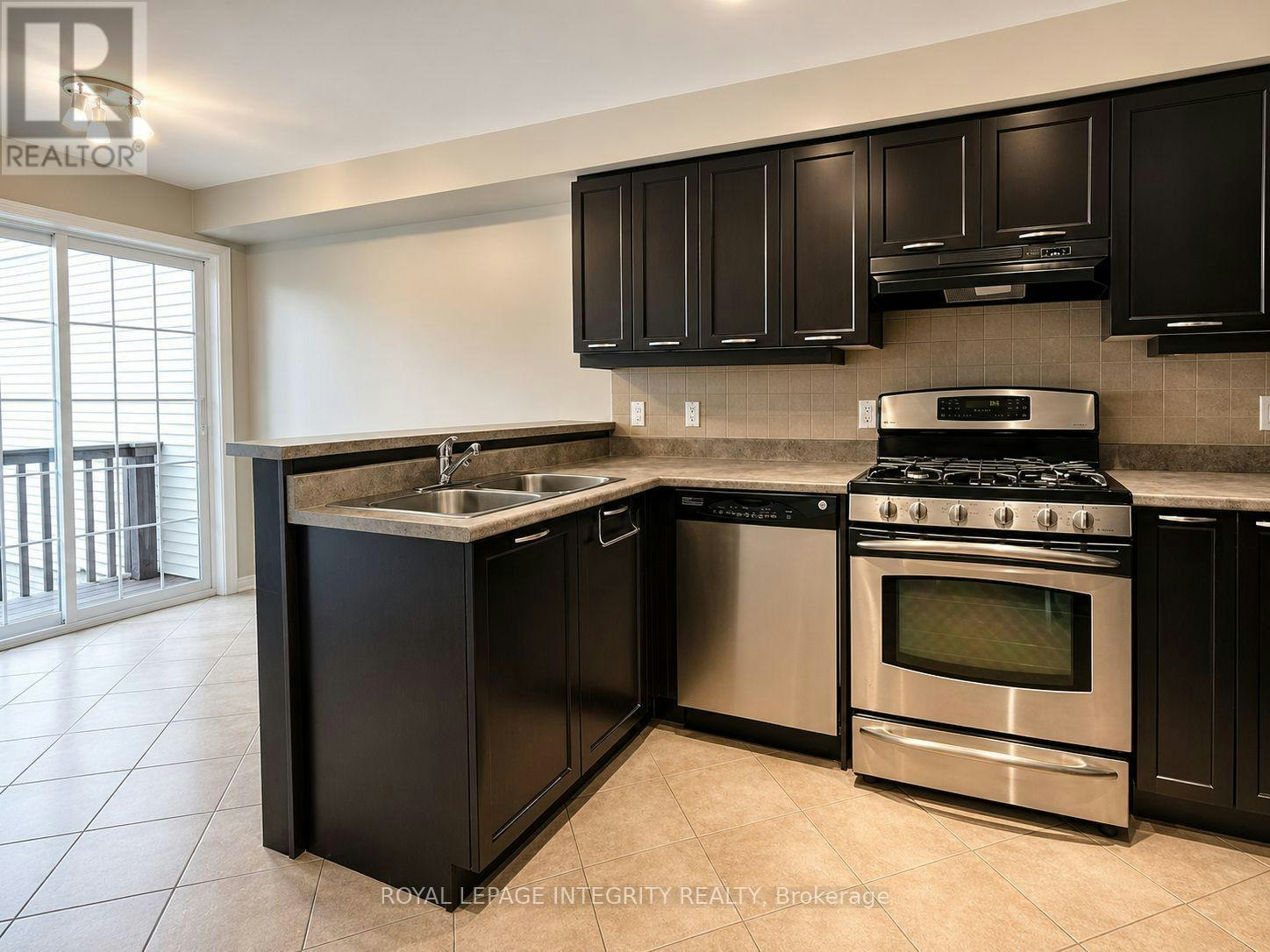 302 Quetico Private, Ottawa, ON, K2J 0E7 - 8