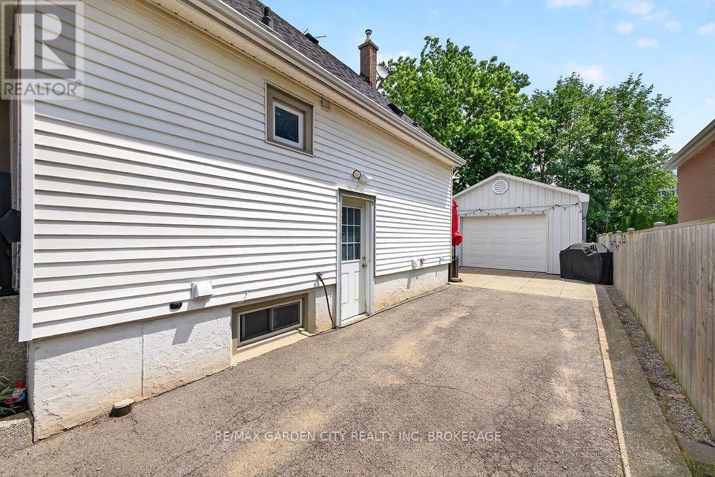 LOWER-191 43rd Street EAST, Hamilton, ON, L8T 3C3 - 2