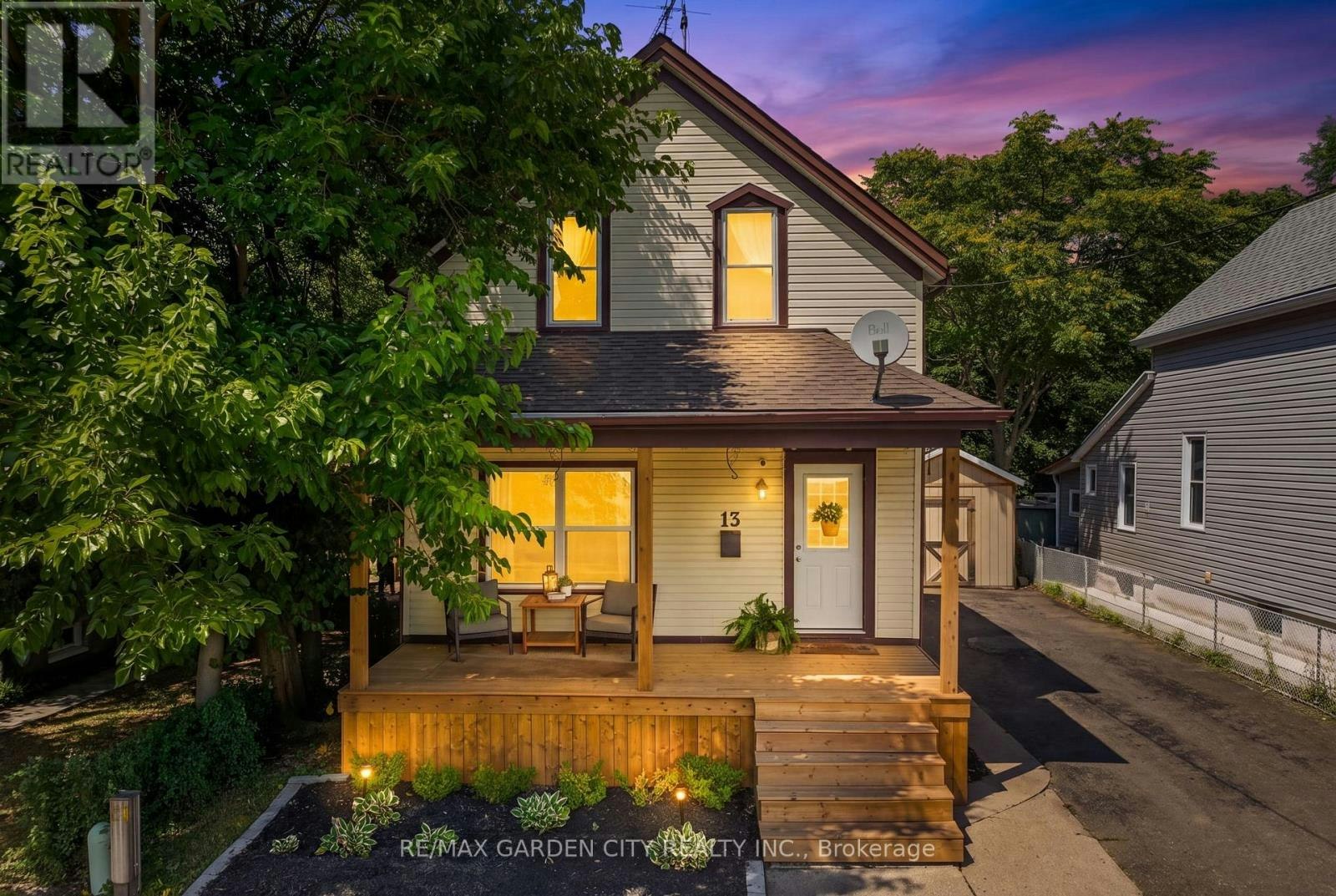 13 Maple Street, St. Catharines, ON, L2R 2A6