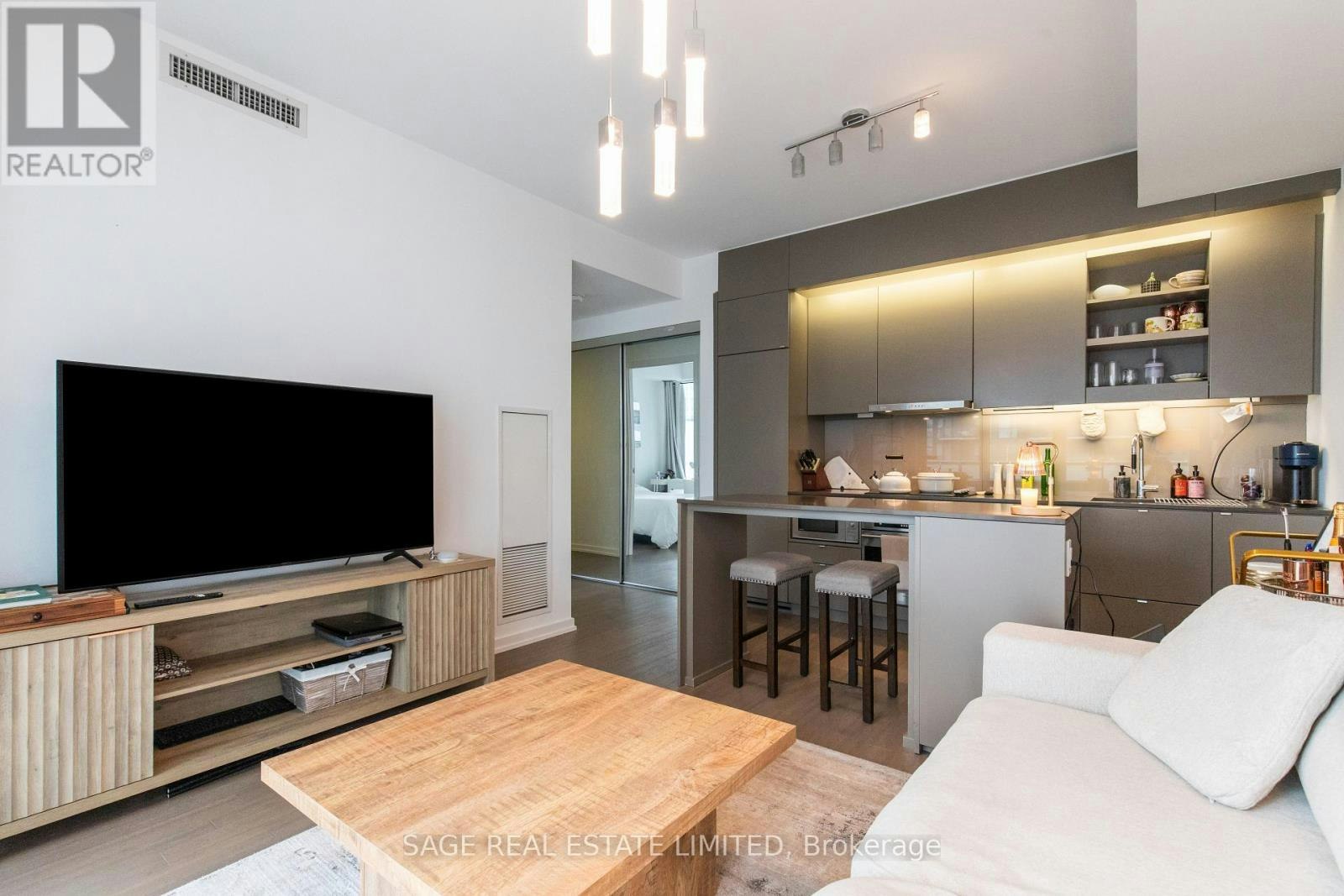 3308-101 Peter Street, Toronto, ON, M5V 0G6